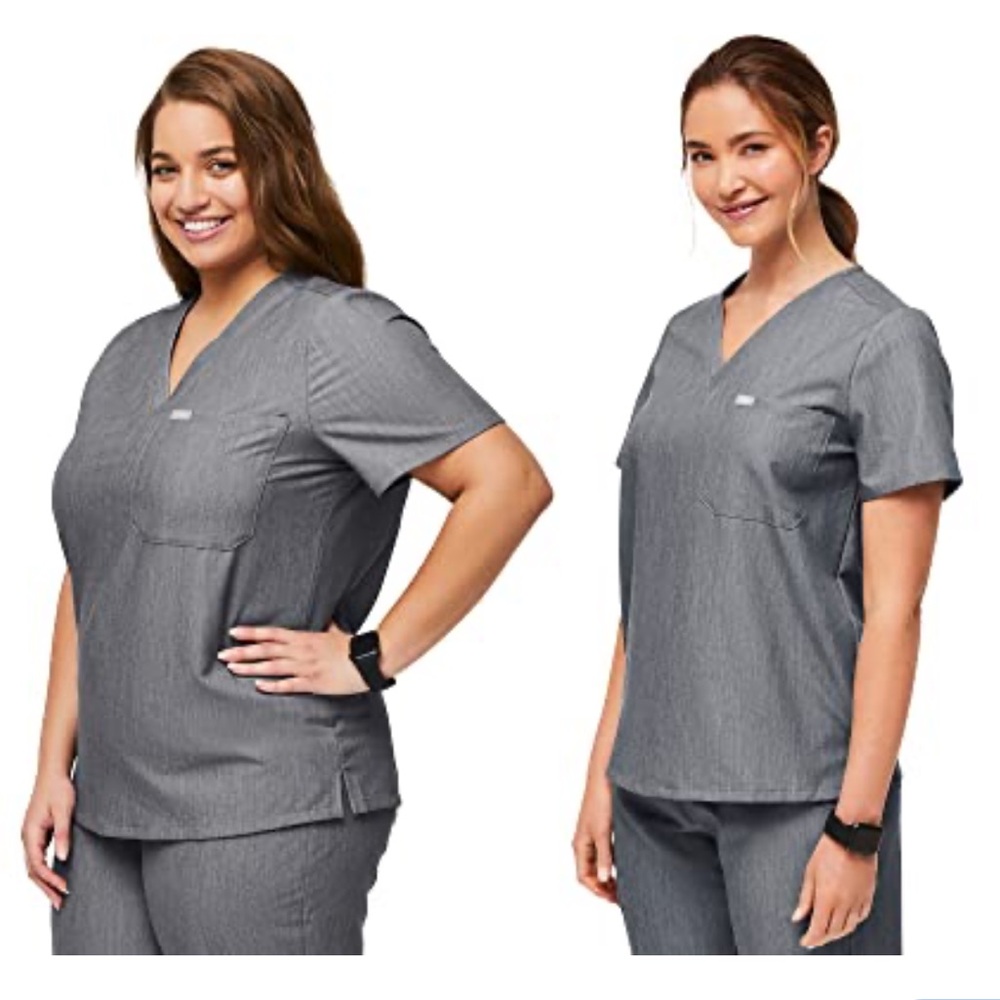 FIGS Catarina women’s graphite gray one pocket vneck medical scrubs XS shirt